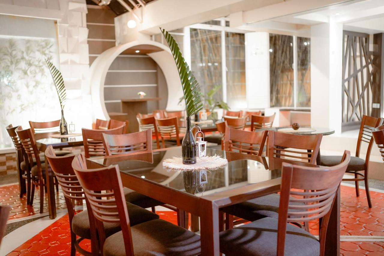 Emerald Boutique Hotel Legazpi Luaran gambar