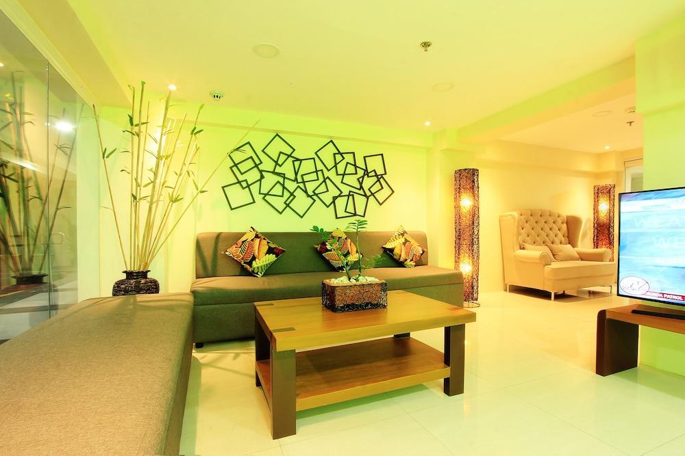 Emerald Boutique Hotel Legazpi Luaran gambar